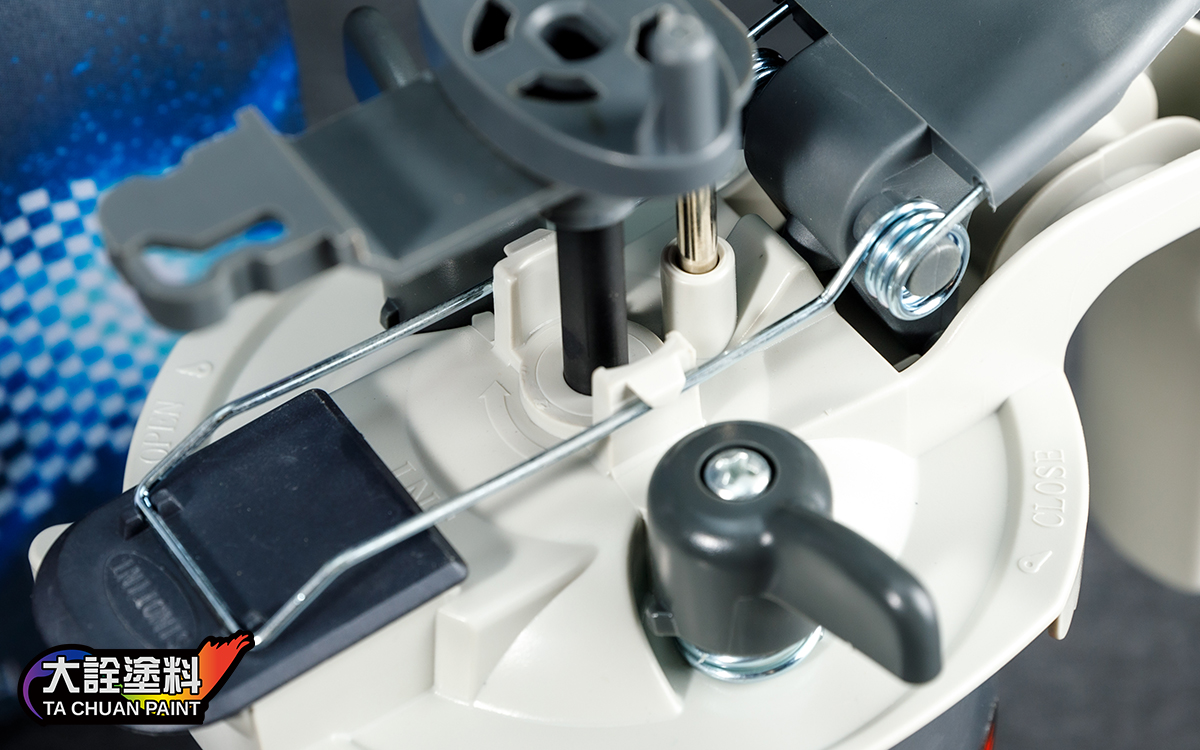 色漆攪拌蓋（立裝）